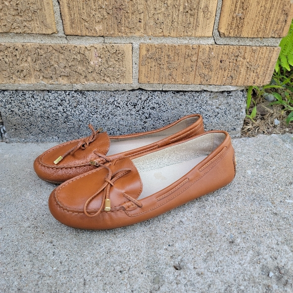 Michael Kors Cognac Brown Leather Bow Mocassin Loafers 7 - Picture 1 of 16